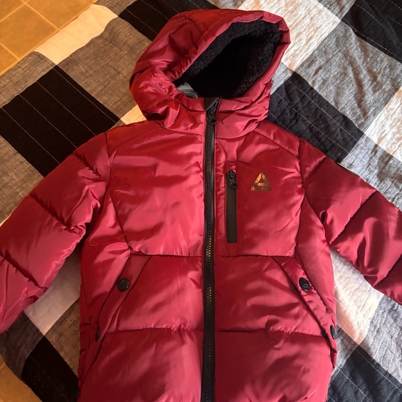 Reebok Red Puffer Jacket - Picture 2 of 3